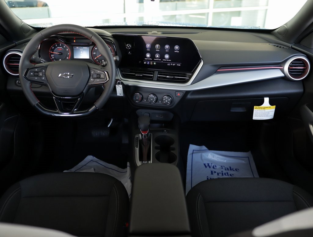 2025 Chevrolet Trax photo 17