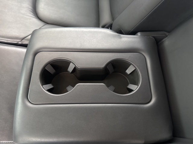 2021 Nissan Armada SV photo 26