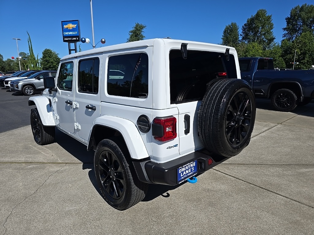 2024 Jeep Wrangler Sahara 4xe photo 3