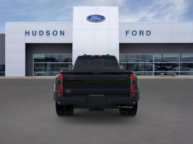 2026 Ford F-450 photo 4