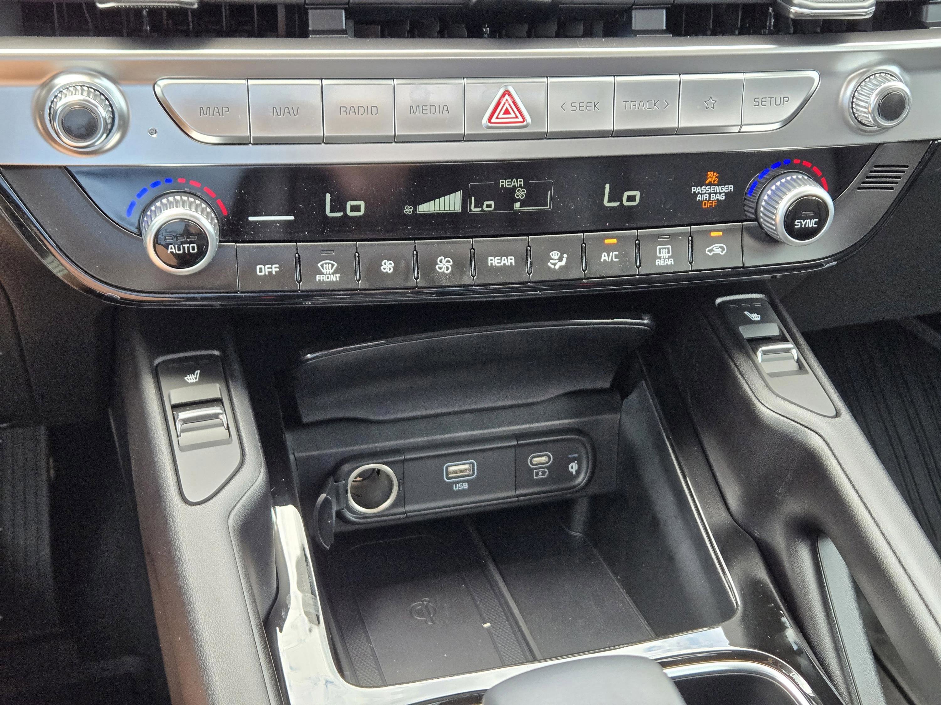 2025 Kia Telluride S photo 29