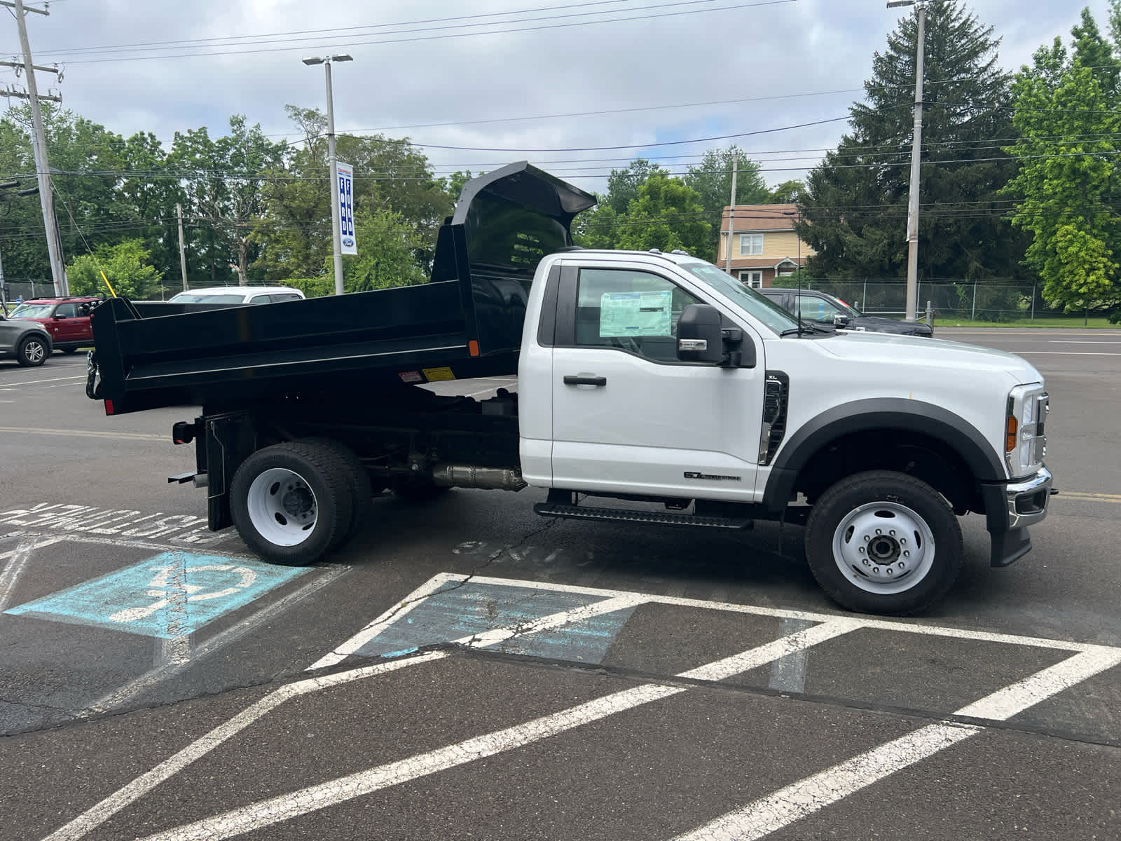 2024 Ford F-550 XL photo 4