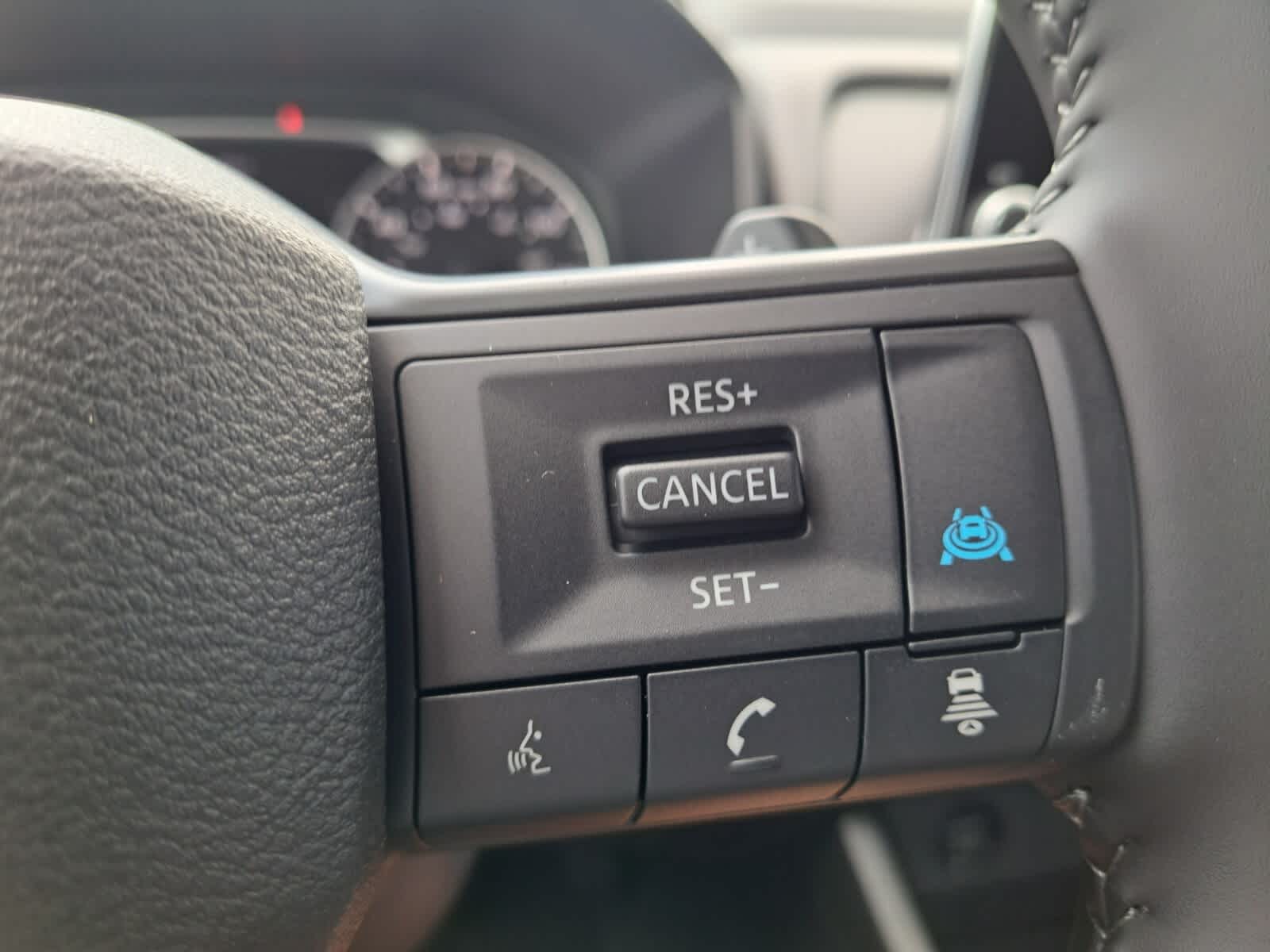 2026 Nissan Rogue SV photo 13