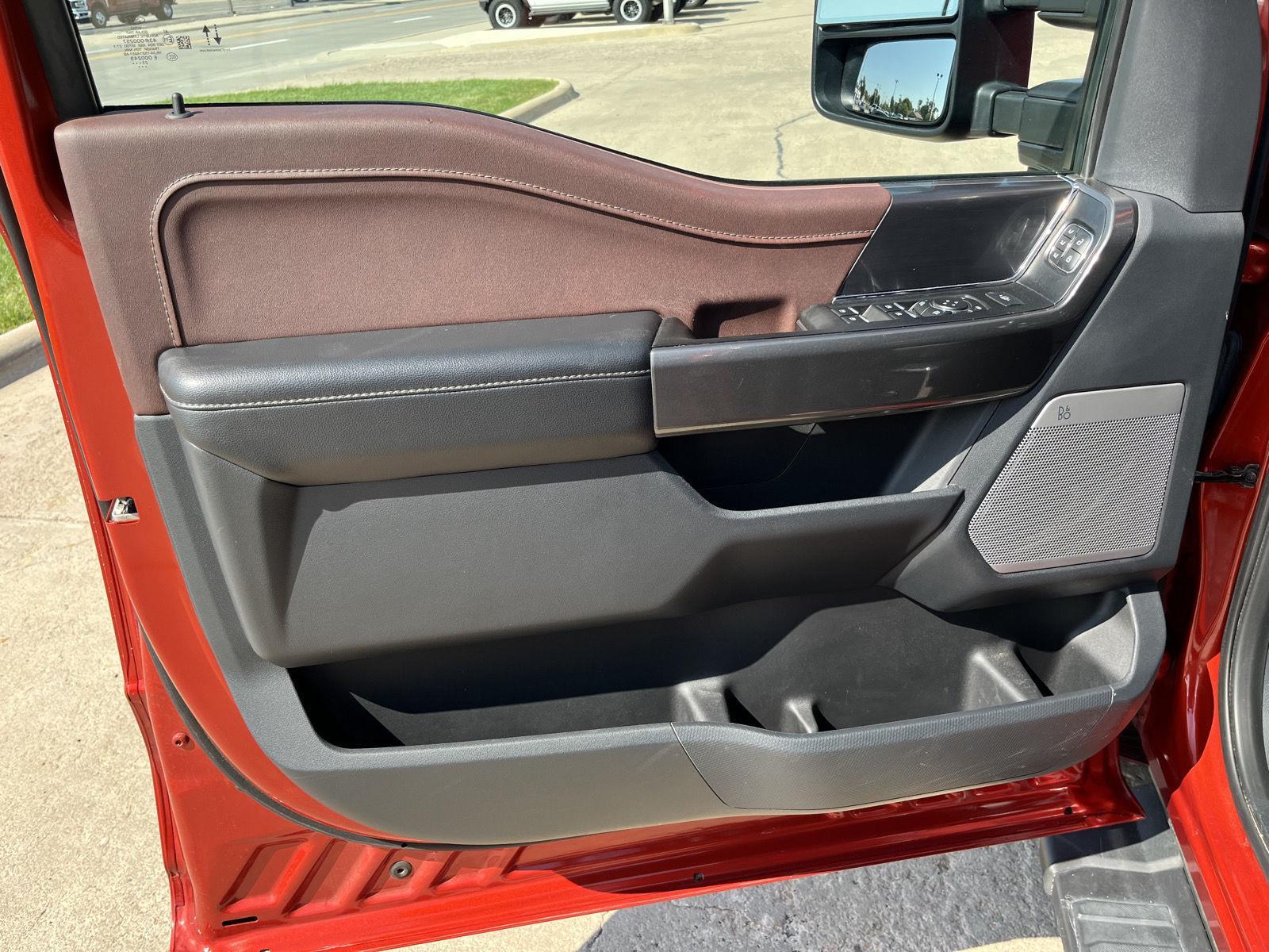 2023 Ford F-150 Lariat photo 16