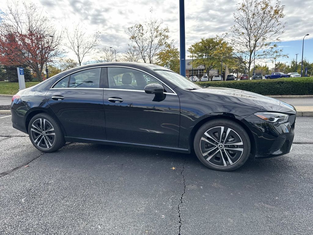 2025 Mercedes Benz CLA 250 photo 4