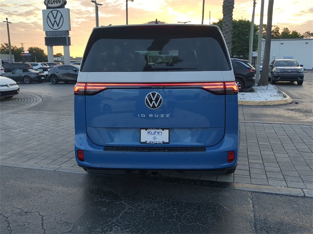 2025 Volkswagen ID. Buzz Pro Plus photo 5