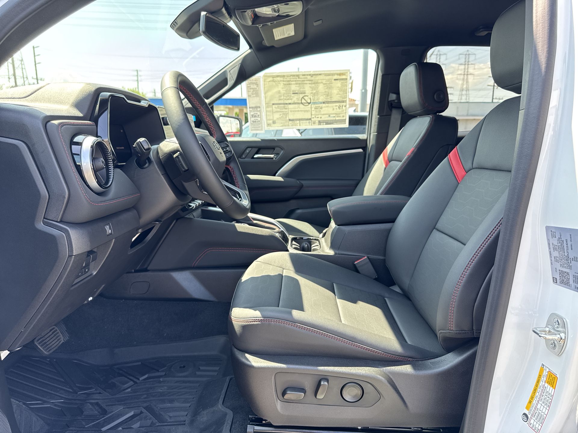 2026 Chevrolet Colorado Z71 photo 22