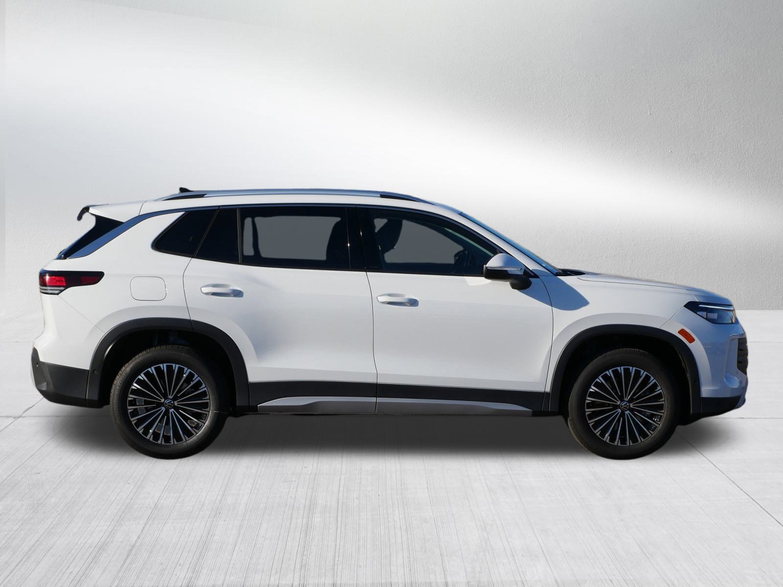 2026 Volkswagen Tiguan S photo 2