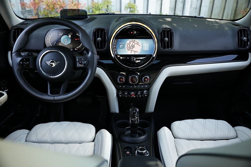 2024 Mini Cooper S Iconic photo 26