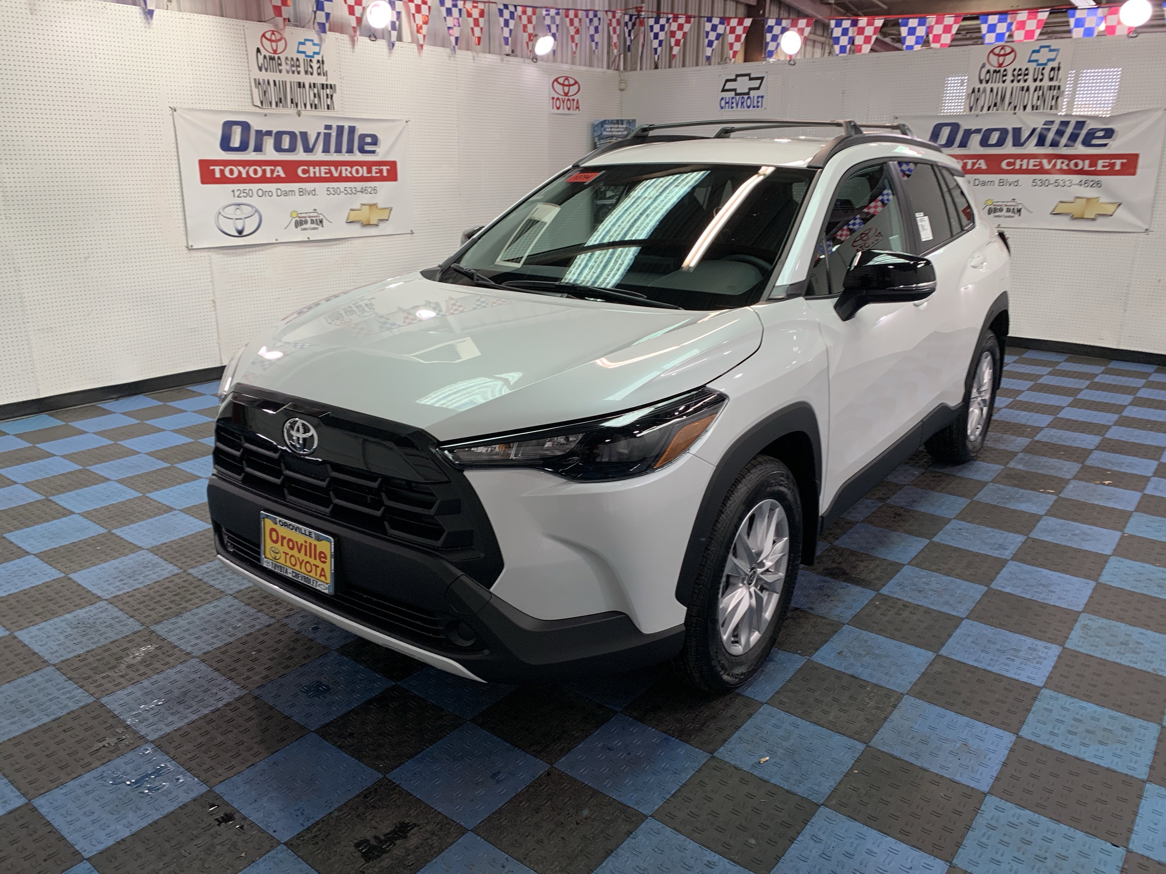 2026 Toyota Corolla Cross LE's photo