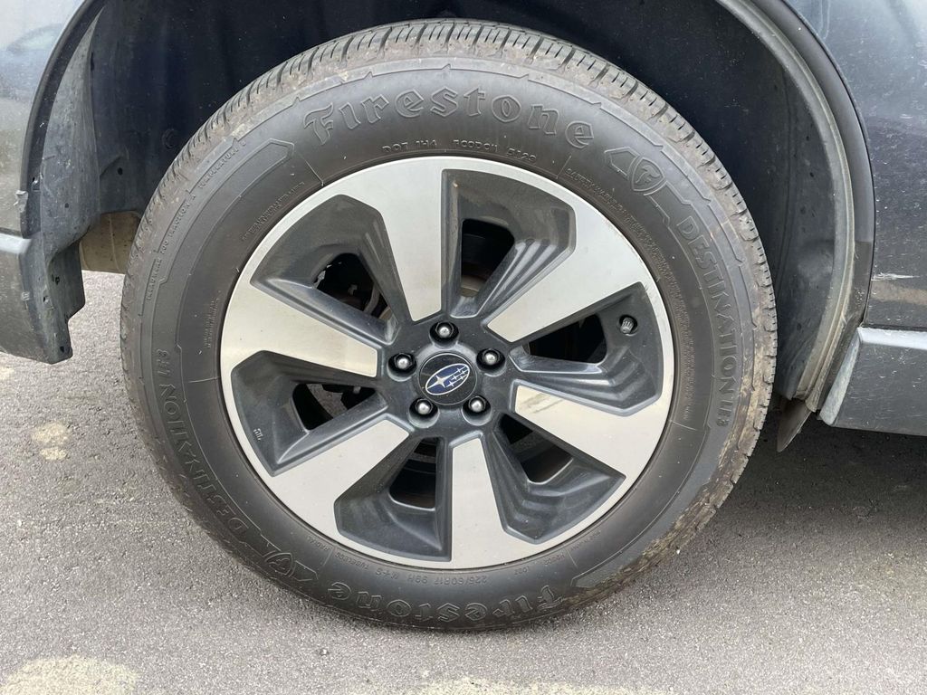 2018 Subaru Forester Limited photo 2