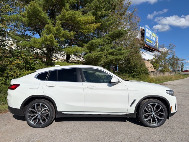 2023 Bmw X4 xDrive30i photo 3