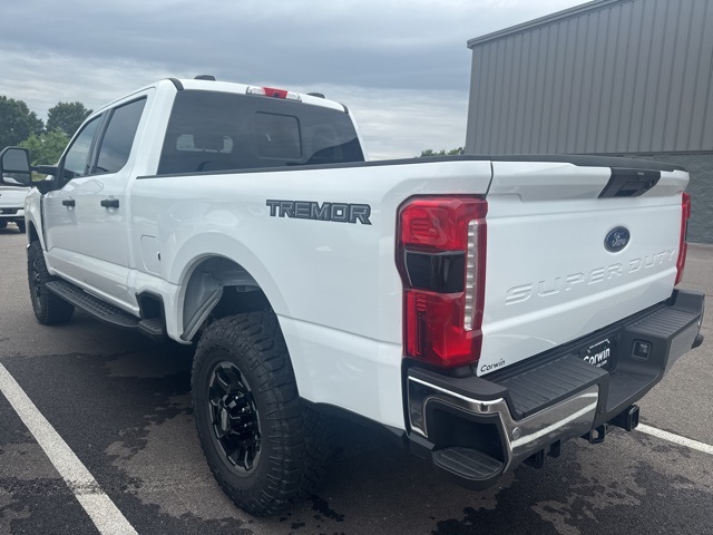 2025 Ford F-350 XLT photo 10