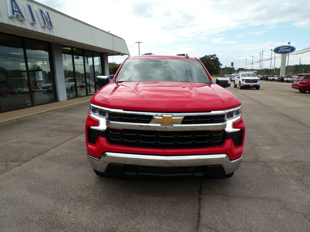 2024 Chevrolet Silverado 1500 LT photo 2