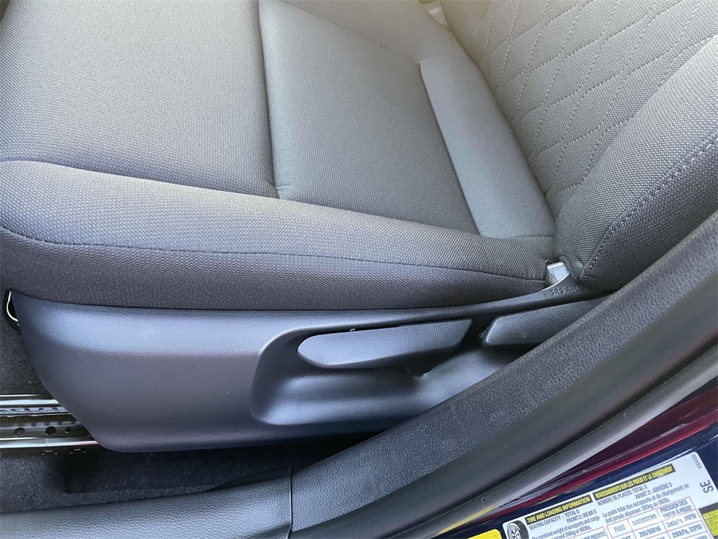 2025 Toyota Corolla LE photo 19