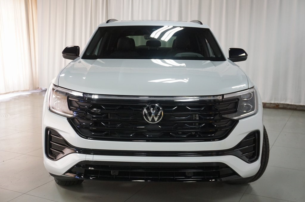 2025 Volkswagen Atlas Cross Sport SEL R-Line photo 4