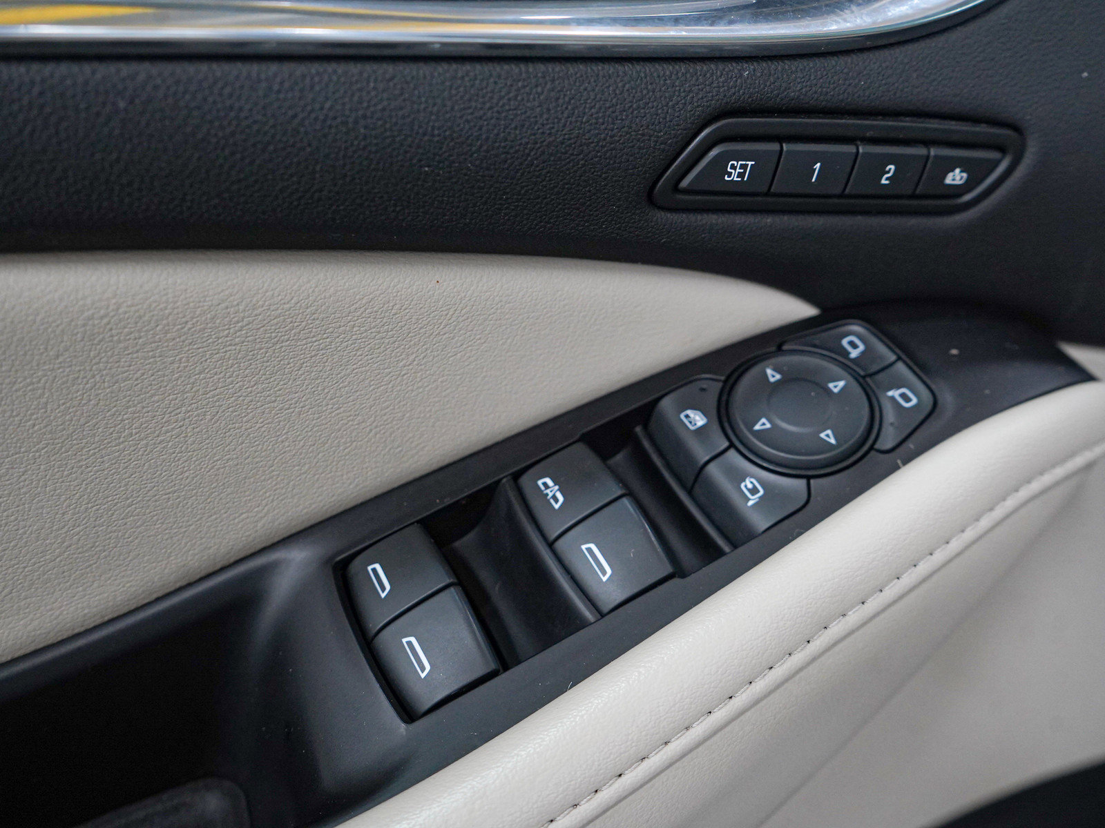 2018 Buick Enclave Premium photo 19