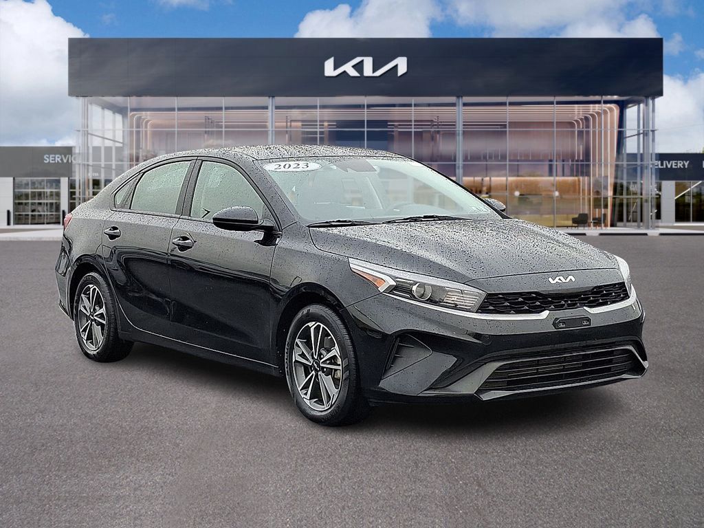 2023 Kia Forte LXS's photo