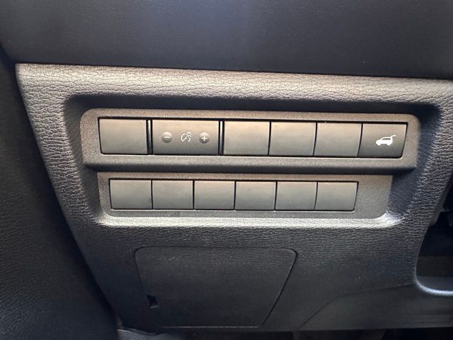 2024 Mitsubishi Outlander photo 31