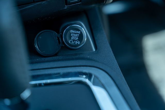 2008 Dodge Challenger SRT8 photo 27