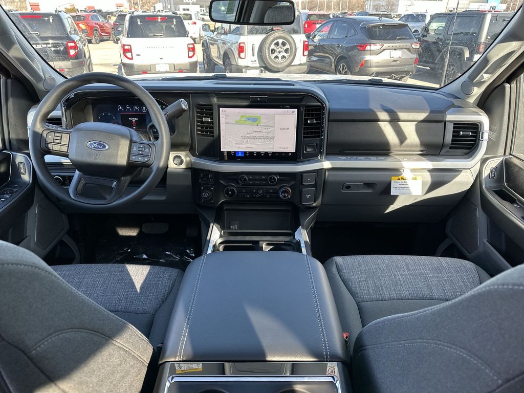 2025 Ford F-350 XLT photo 29