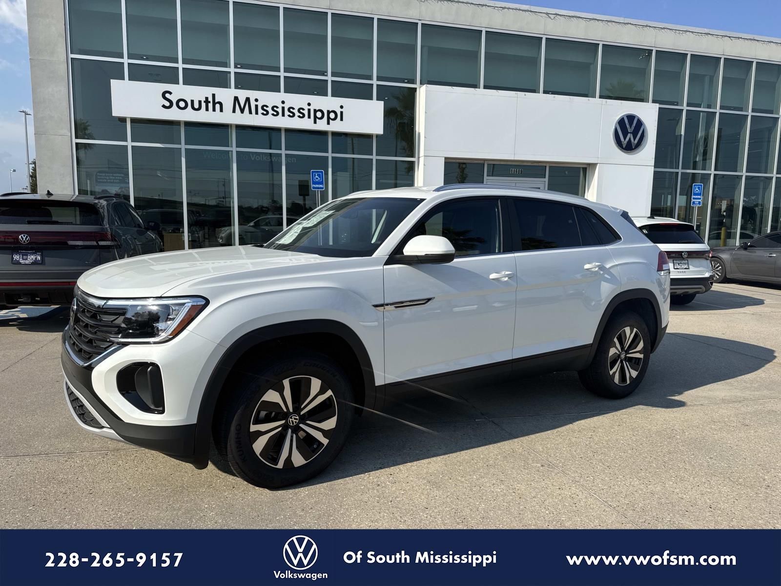 2026 Volkswagen Atlas Cross Sport SE's photo