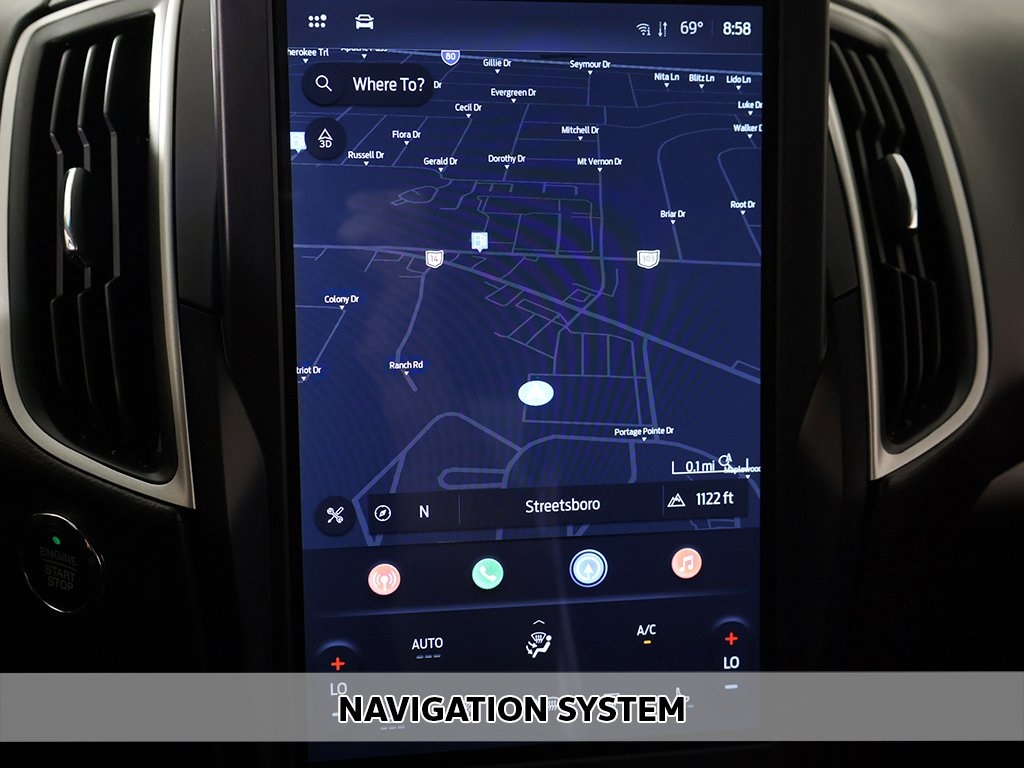 2023 Ford Edge SEL photo 3