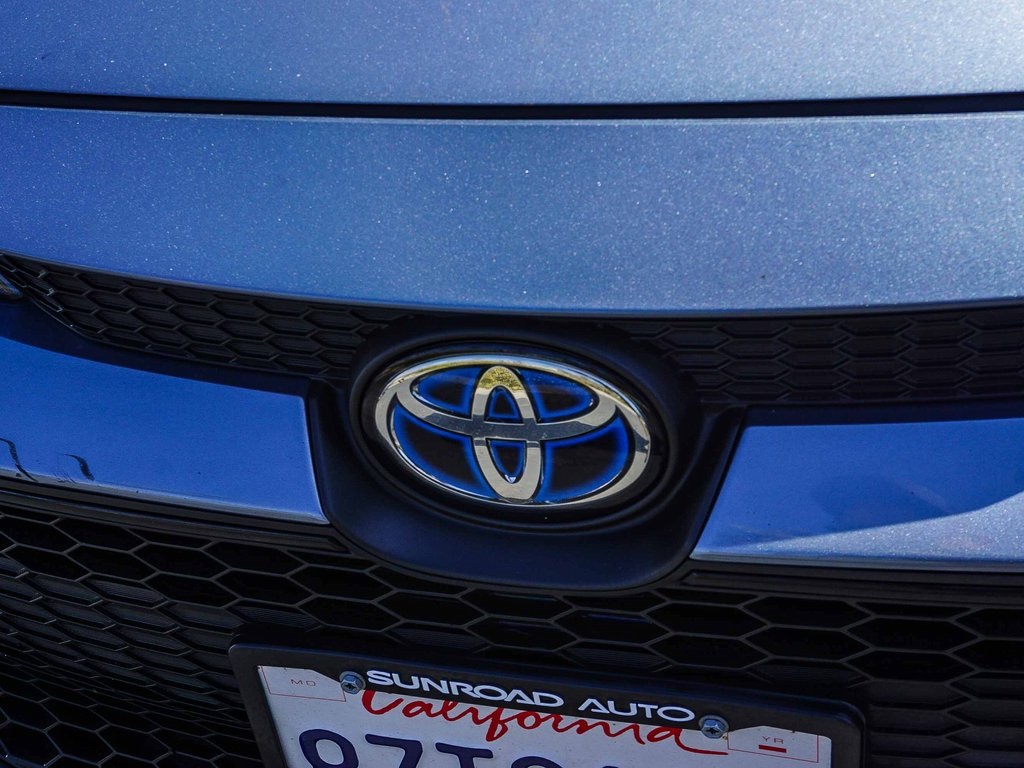 2022 Toyota Corolla Hybrid LE photo 4