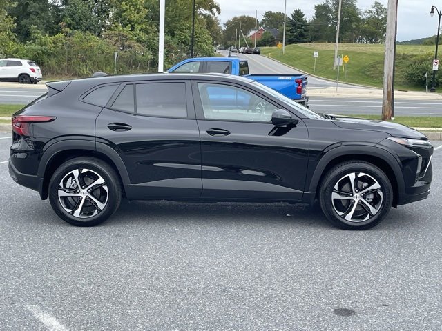 2025 Chevrolet Trax photo 7