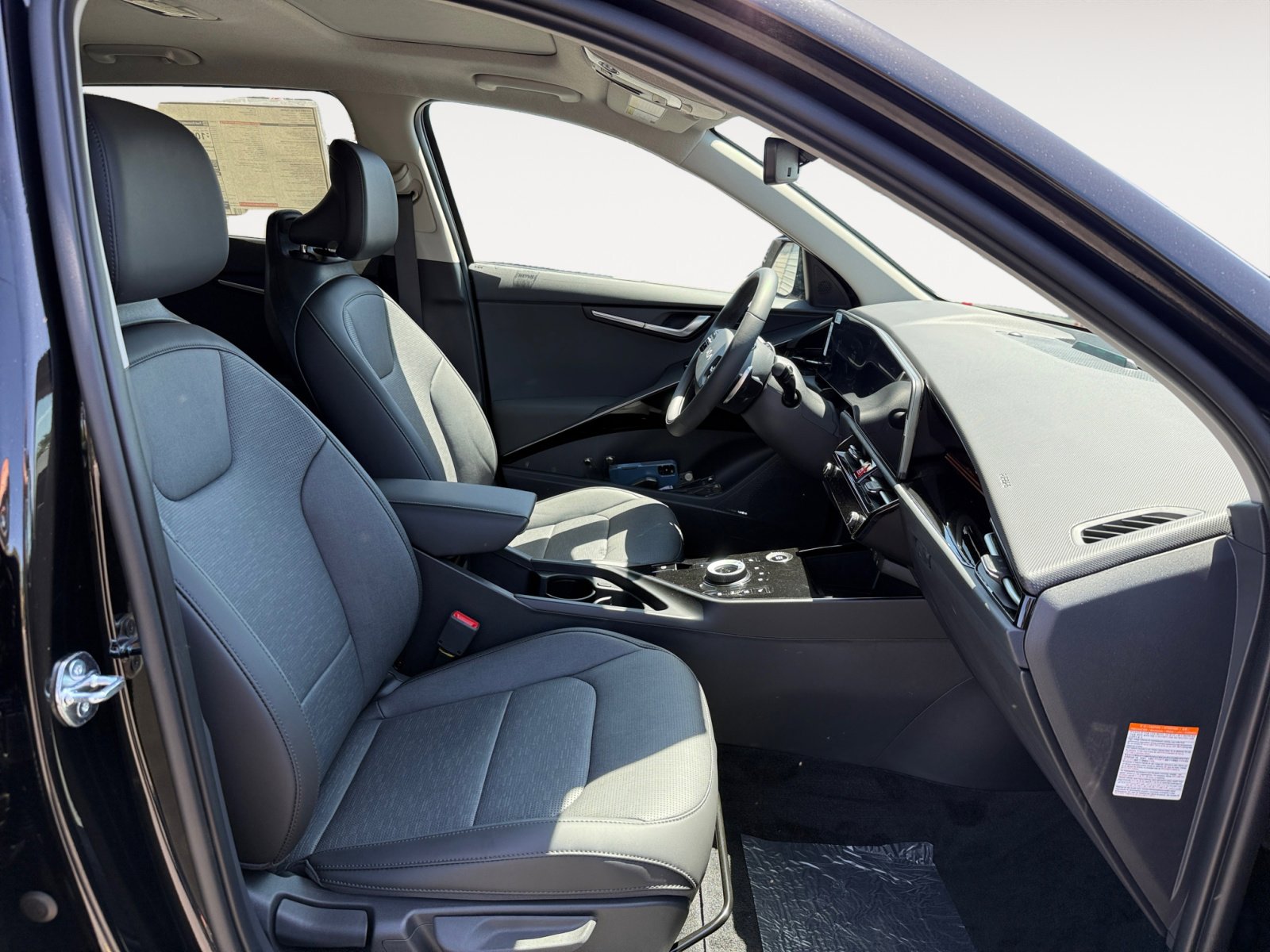 2025 Kia Niro Plug-In Hybrid SX Touring photo 17