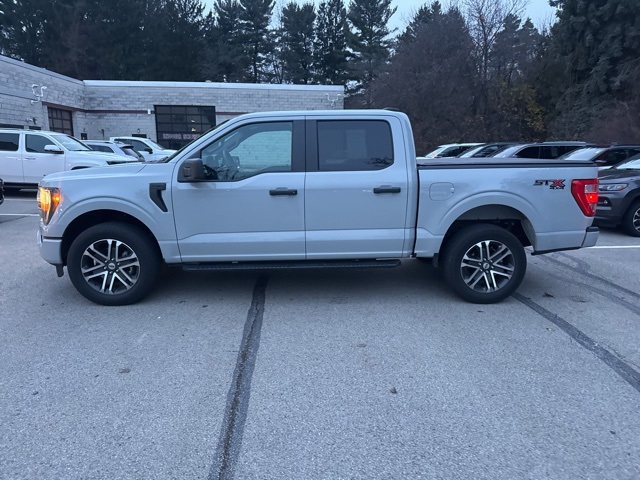 2023 Ford F-150 XL photo 2