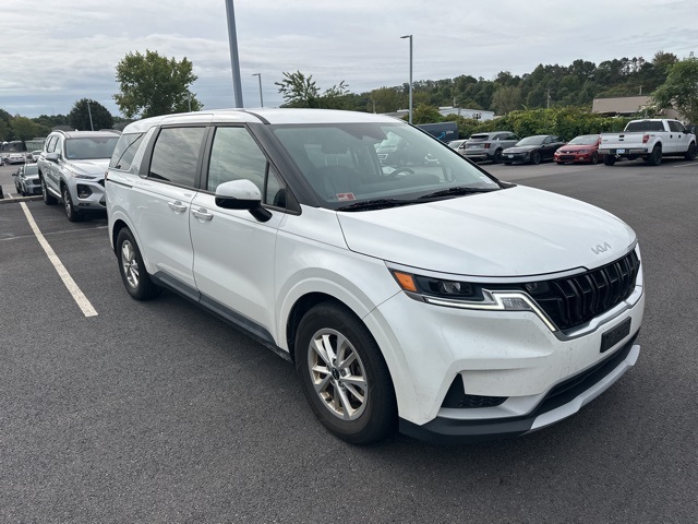 2022 Kia Carnival LXS photo 3