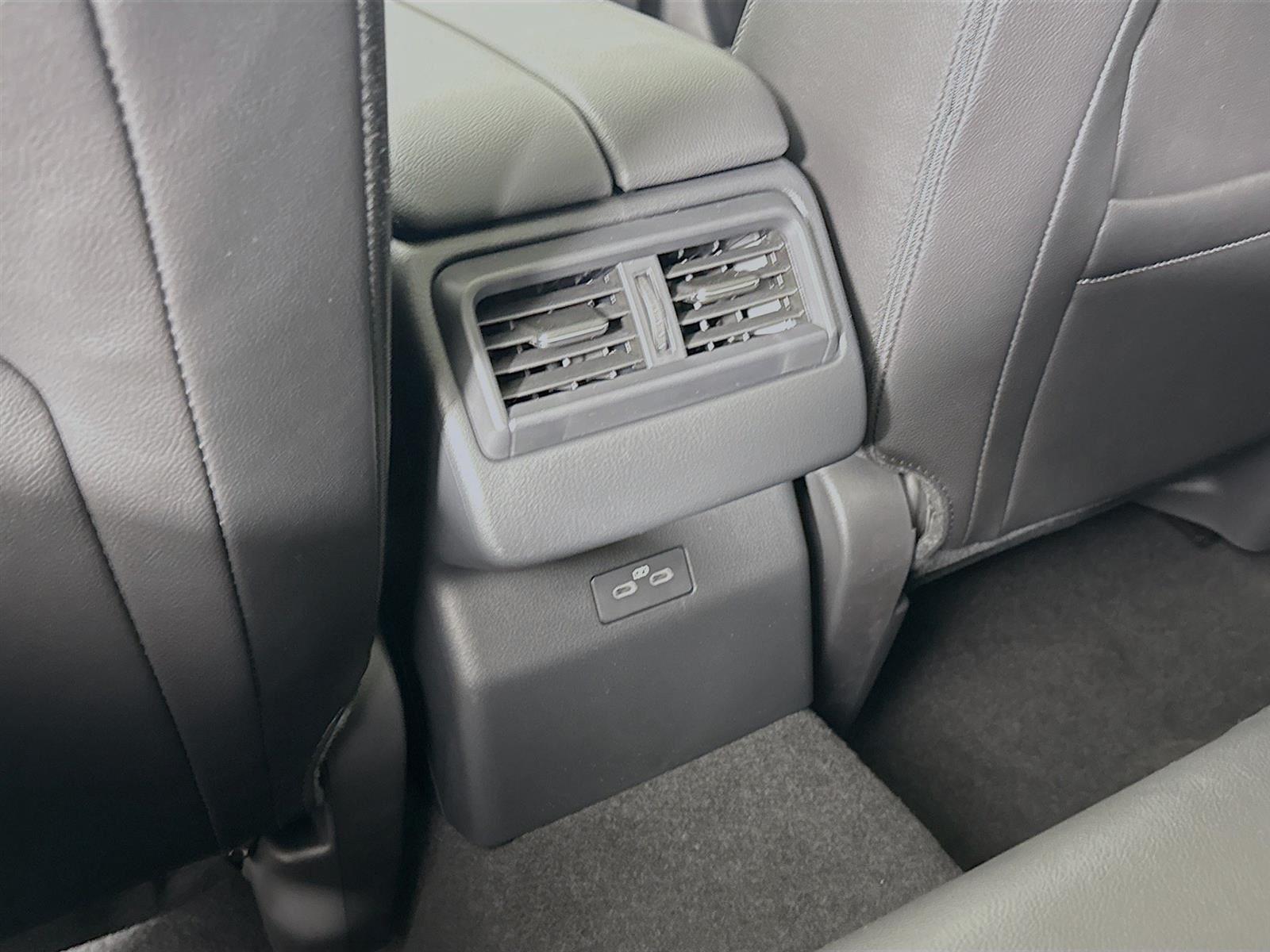 2025 Mazda CX-50 2.5 S Premium photo 32