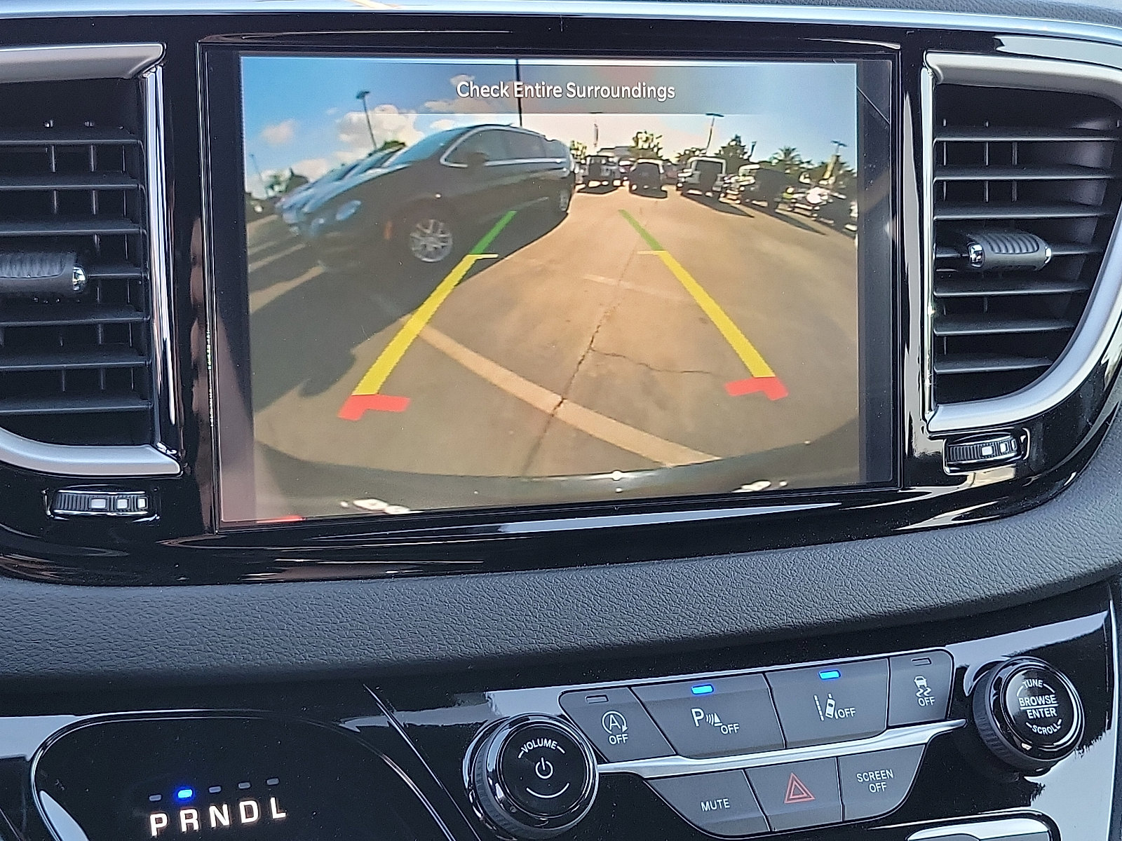 2025 Chrysler Voyager LX photo 7