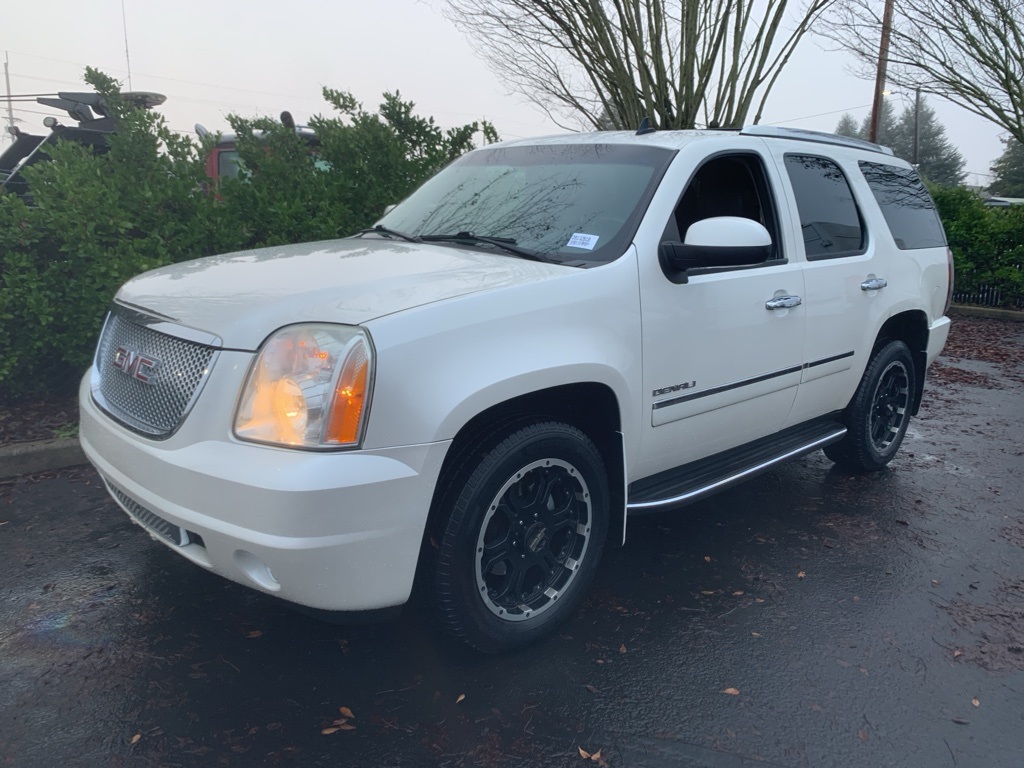 2012 GMC Yukon Denali's photo