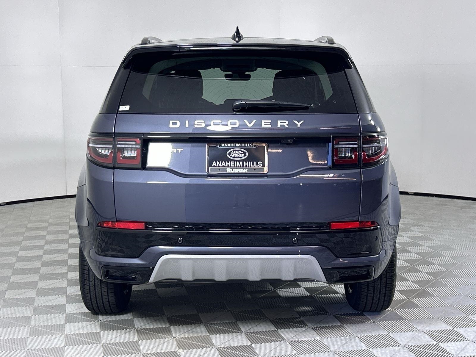 2025 Land Rover Discovery Sport S photo 4