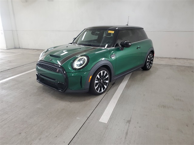 2023 Mini Cooper Hardtop S photo 2