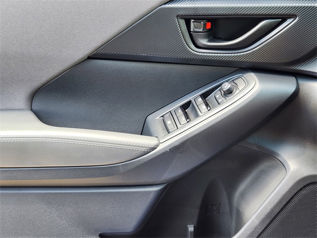 2025 Subaru Crosstrek Premium photo 14