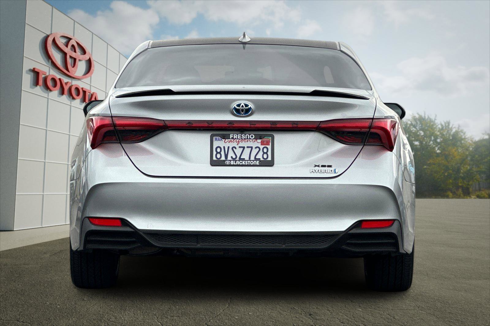 2021 Toyota Avalon Hybrid XSE photo 4