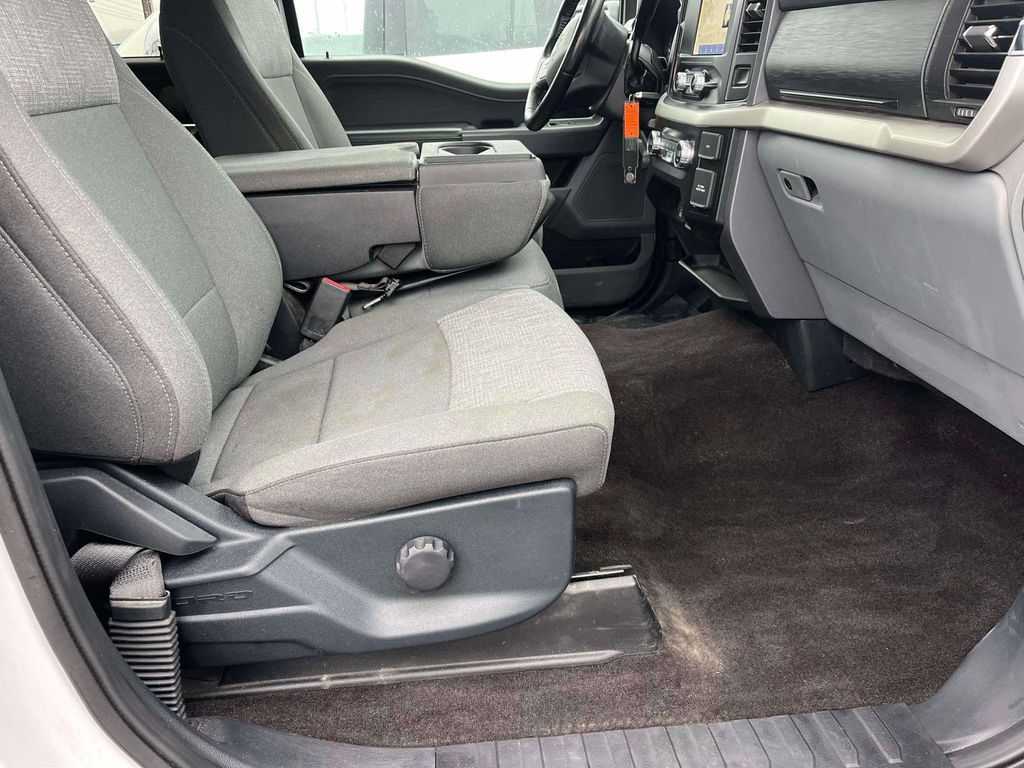 2021 Ford F-150 XLT photo 4