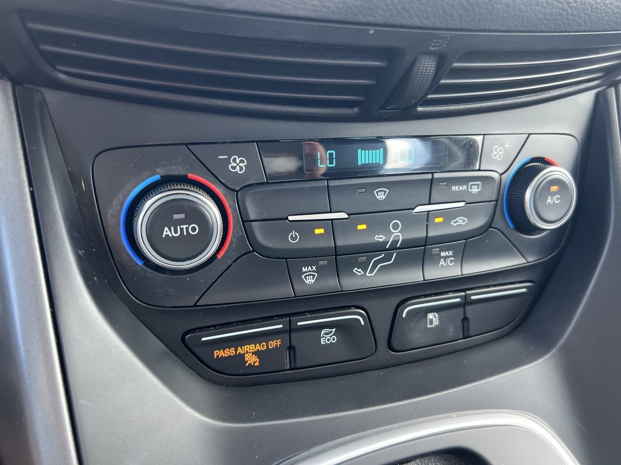 2017 Ford C-Max Hybrid SE photo 20
