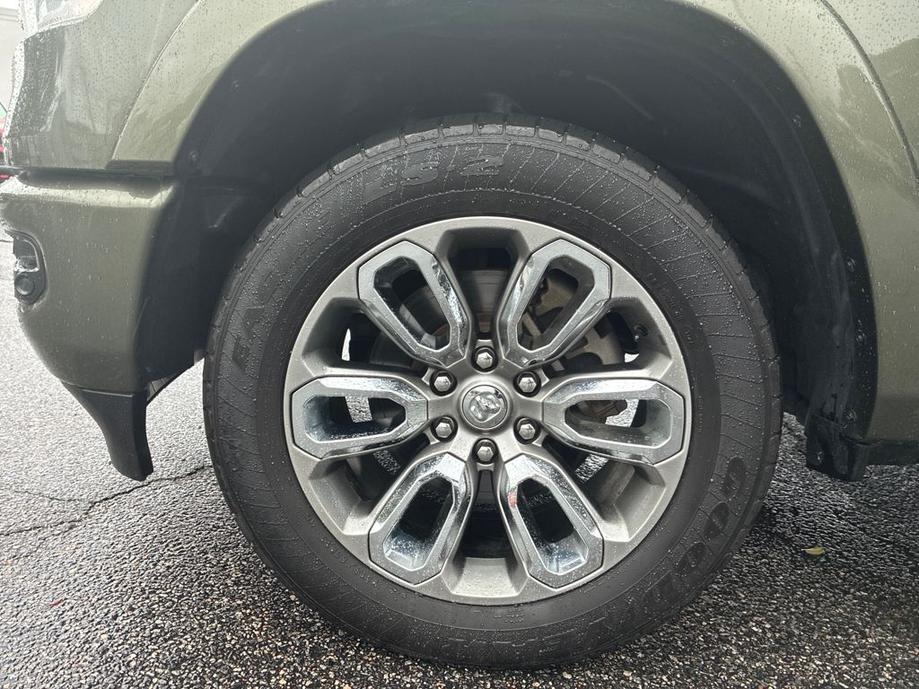 2021 Ram 1500 Laramie photo 23