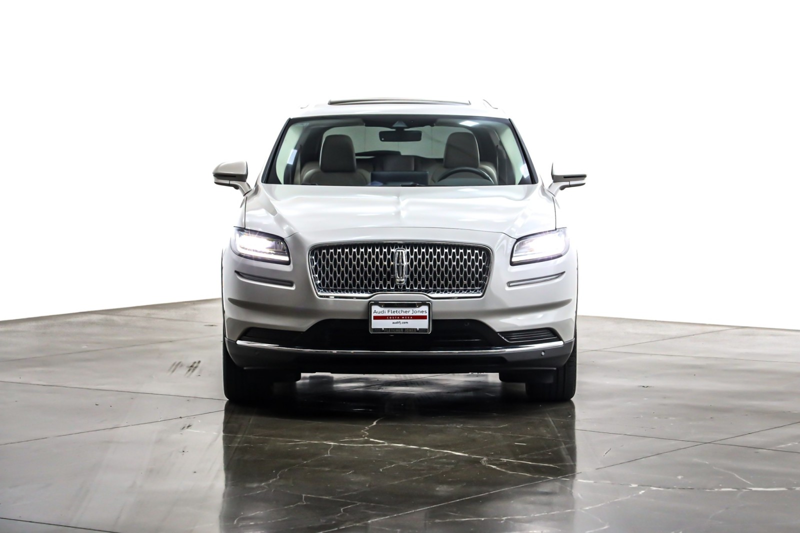 2023 Lincoln Nautilus Reserve photo 2