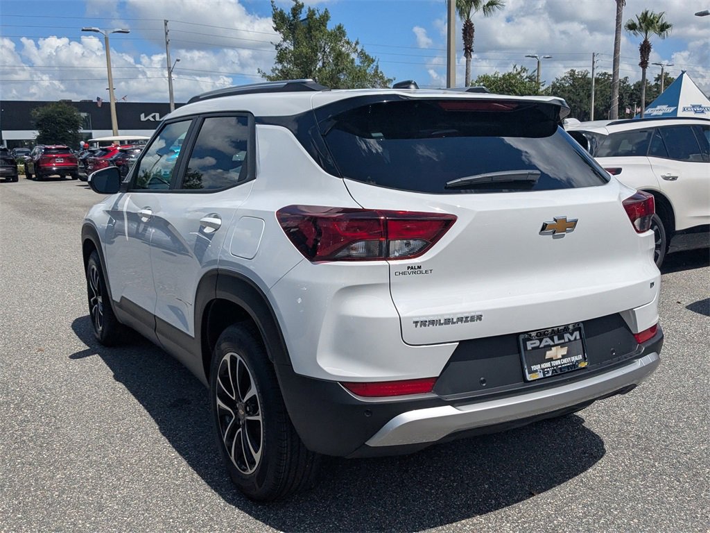 2026 Chevrolet Trailblazer LT photo 3