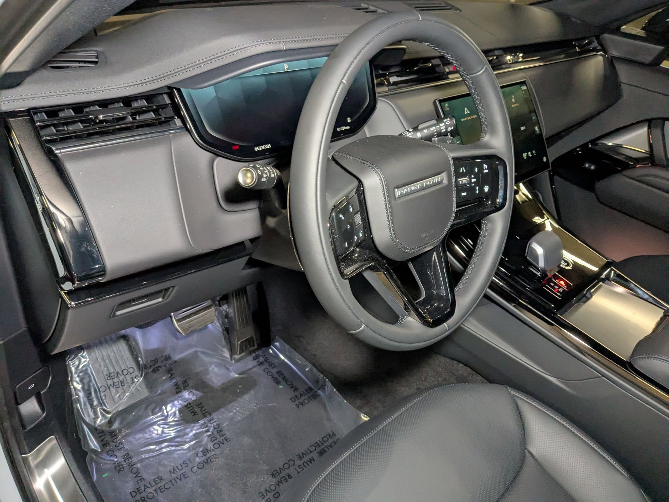 2025 Land Rover Range Rover Sport P530 Dynamic SE photo 3