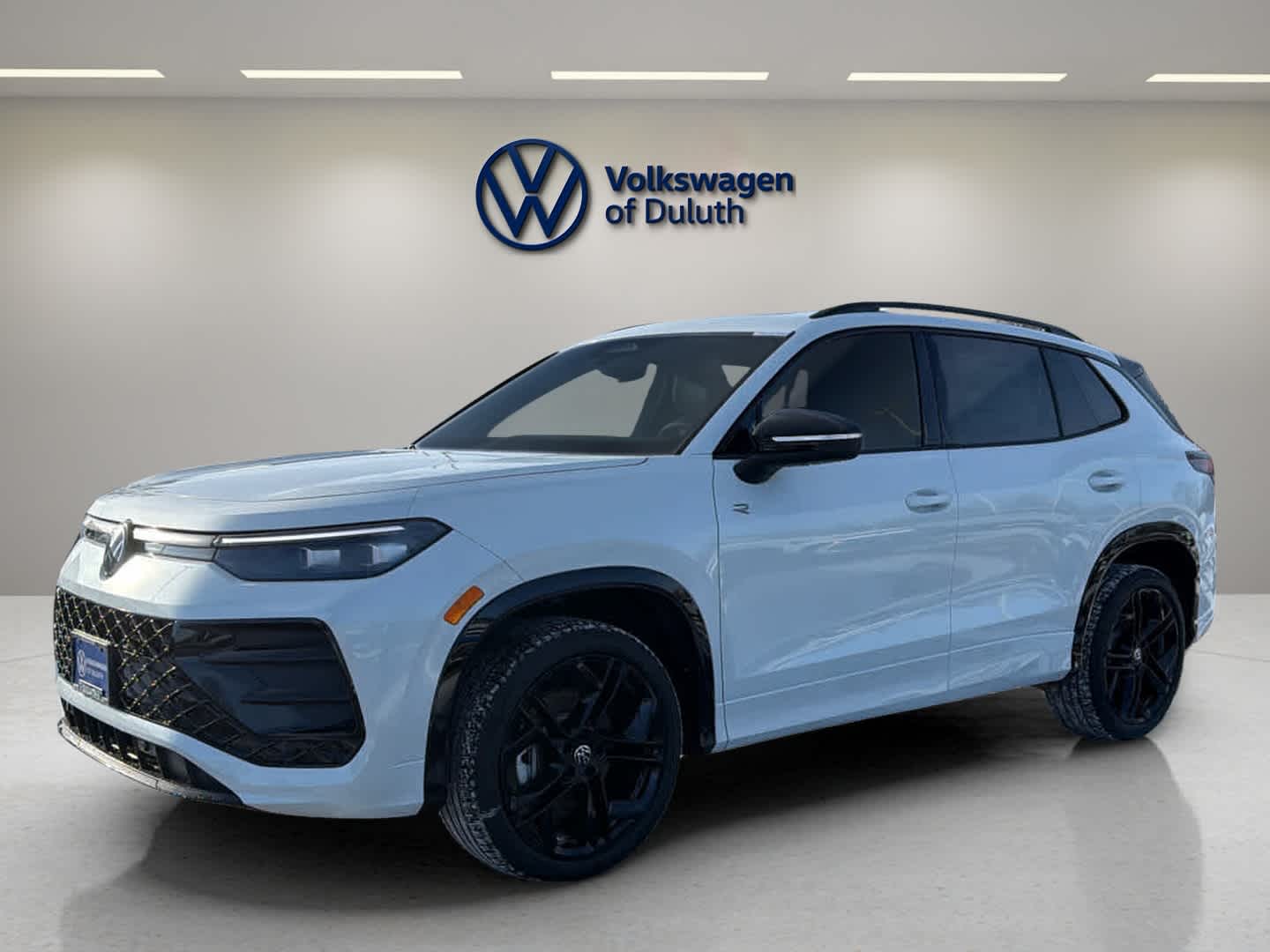 2026 Volkswagen Tiguan SE R-LINE BLACK's photo