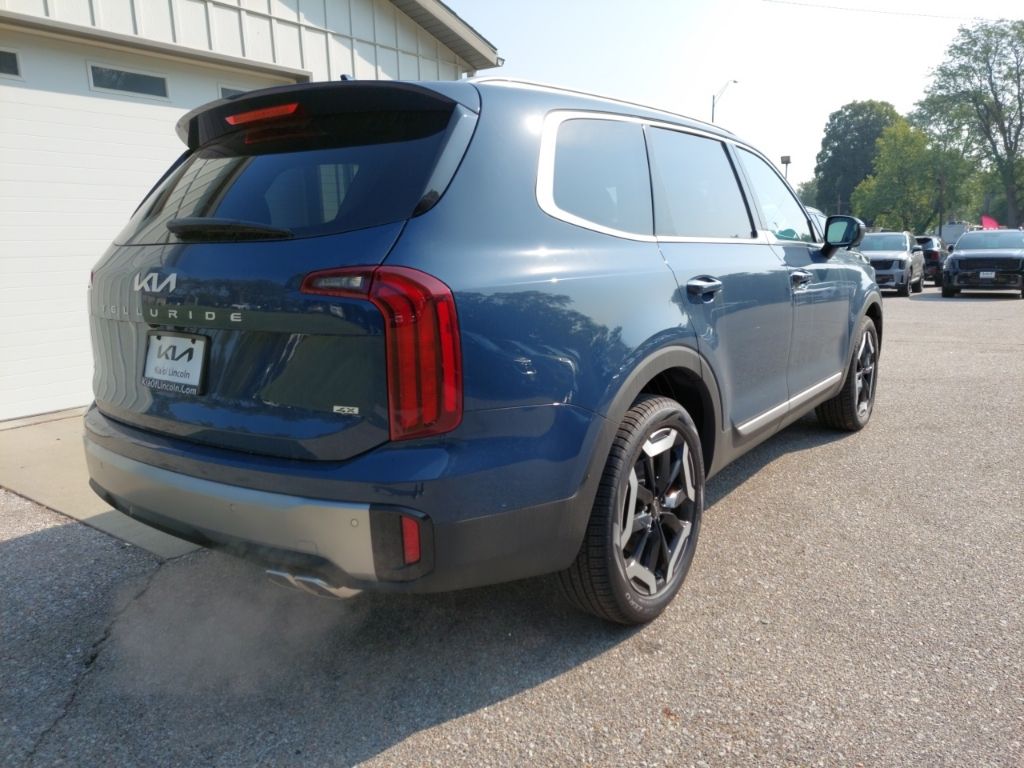 2025 Kia Telluride S photo 4