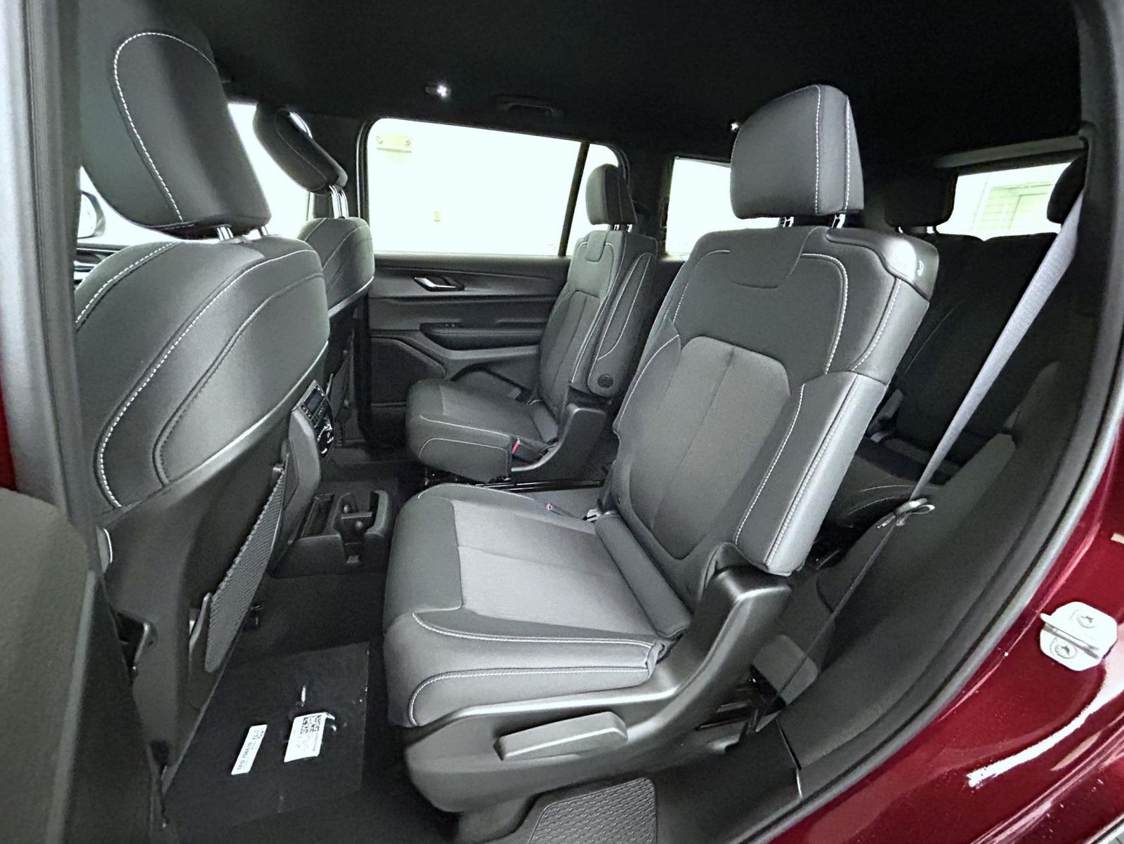 2025 Jeep Grand Cherokee Laredo photo 20
