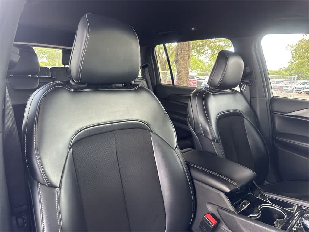 2023 Jeep Grand Cherokee Altitude photo 25