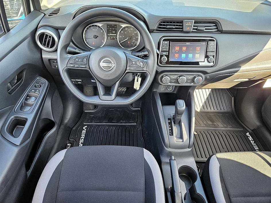 2025 Nissan Versa S photo 9